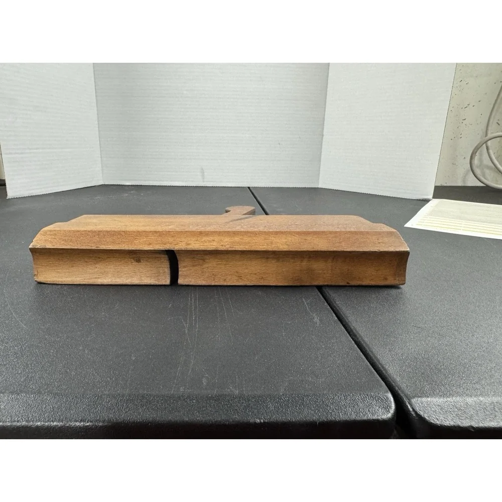 Very nice Bewly‎ Leeds wood No 13 Molding Plane no blade